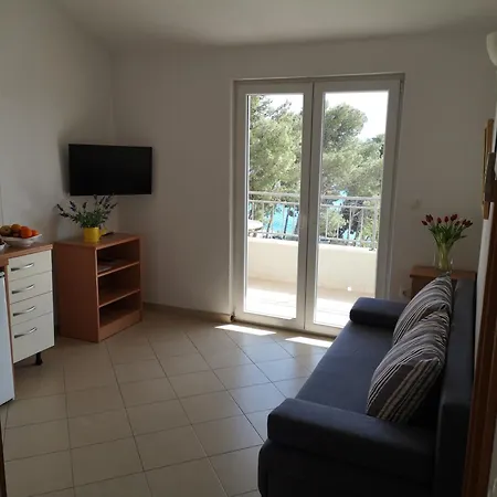 Neva * Макарска