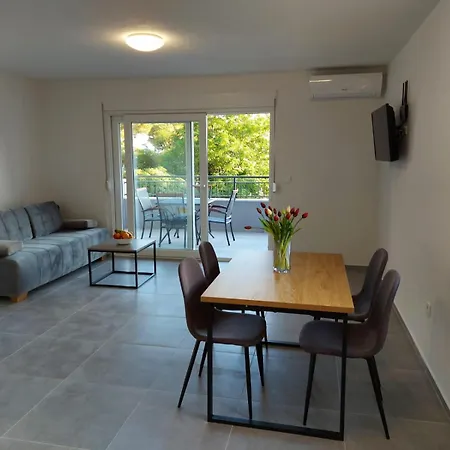 Apartment Neva