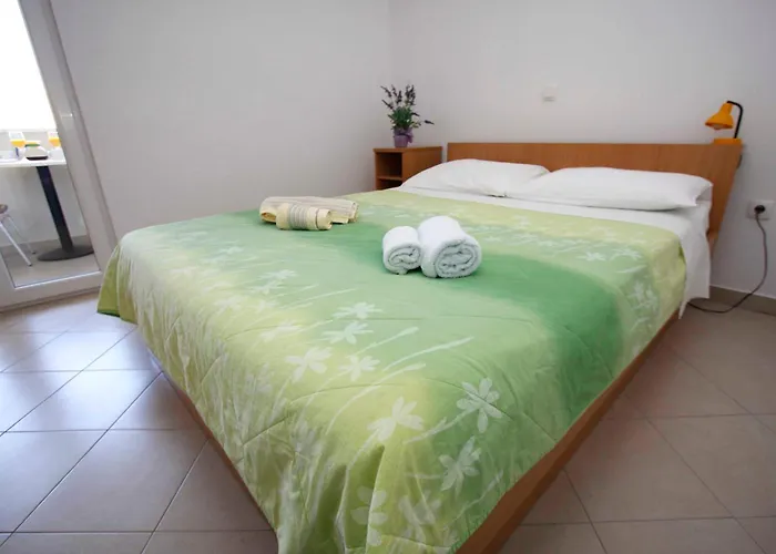 Apartment Neva Makarska