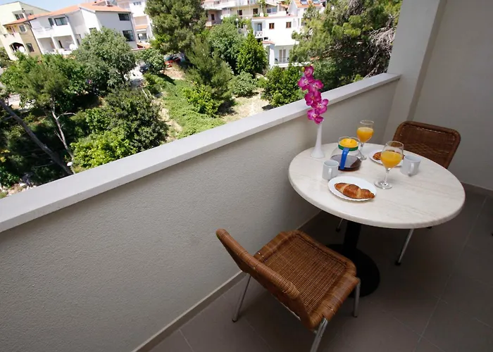 Neva Lägenhet Makarska