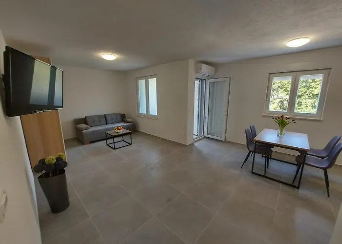 Neva * Макарська